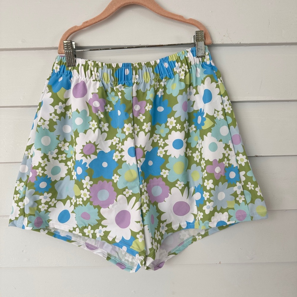 Retro vintage flower power jogger athletic shorts